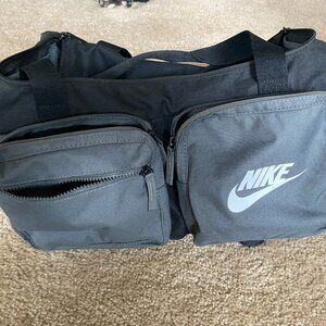 Nike Y NK Future Pro Small Duffel Bag – 30L (Black/Grey